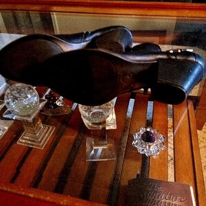 New GUESS Leather ankle boot's